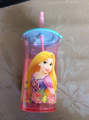 Gobelet avec paille princesses Neuf