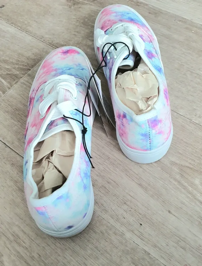 Baskets taille 38 - neuves - photo numéro 4