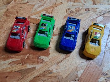 4 voitures de course