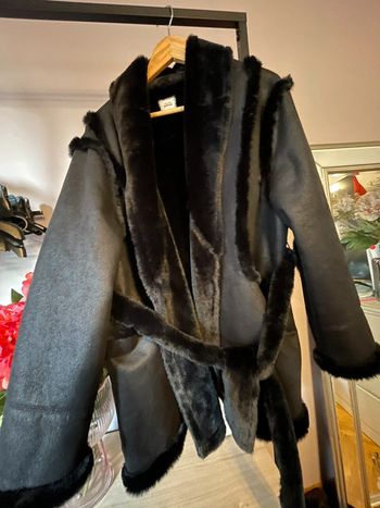 Veste fourrure ceinturée