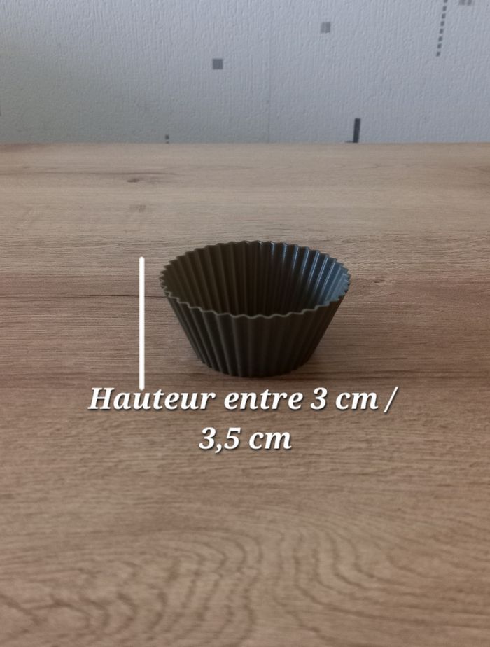 Moules cupcakes/muffins en silicone " ×12 " - photo numéro 5