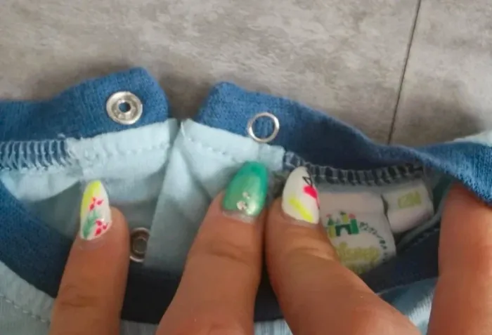 Ensemble t-shirt et short bébé garçon 12 mois Nemo comme NEUF - photo numéro 2