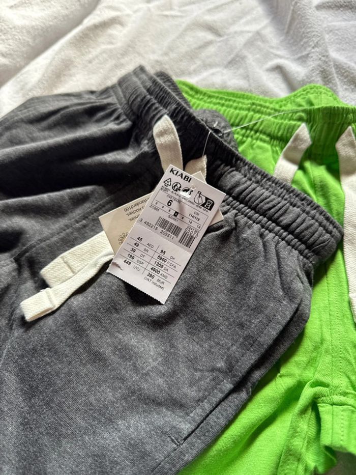 Lit de 2 shorts neufs avec étiquette taille 6 ans - photo numéro 4