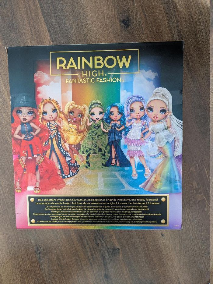 Poupée Rainbow High Fantastic Fashion Sunny Madison neuve - photo numéro 3