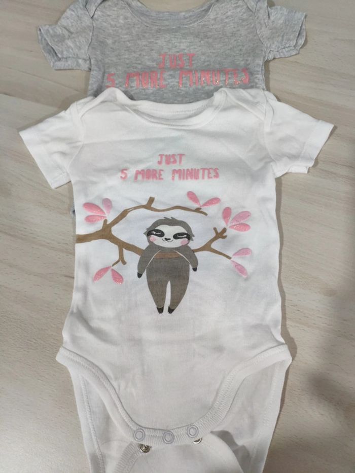 Lot de 2 body pailletés Just 5 more minutes 3 mois