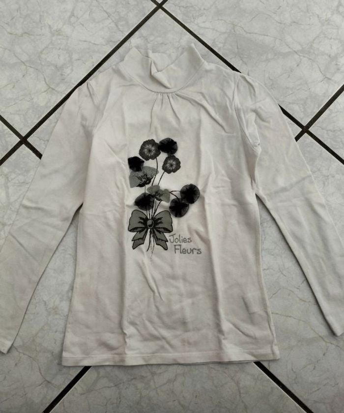 Tee shirt