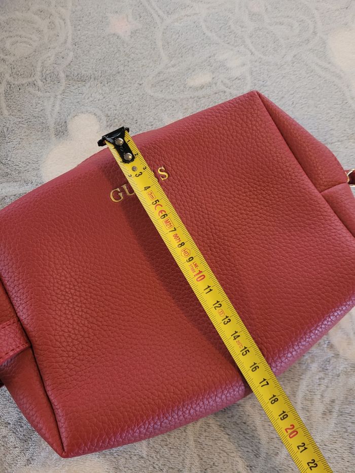 Trousse de toilette homme neuf
Guess - photo numéro 10