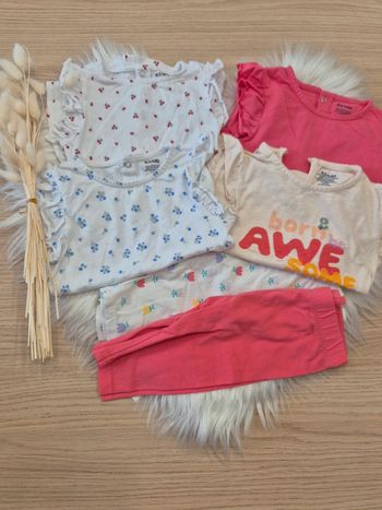 🌸 Lot 2 leggings et 4 t-shirts Kiabi 12 mois