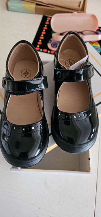 Babies noires vernies taille 29
