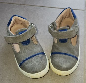Chaussures à scratchs DPAM taille 25