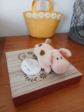 Neuf: Mini peluche aimantée "Petit Cochon"