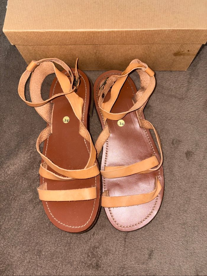 Sandales Pepe fille taille 34 en bon état couleur camel/marron - photo numéro 5