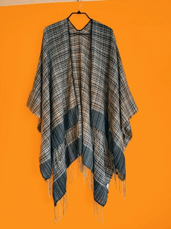 Poncho à franges (A168) - photo numéro 2