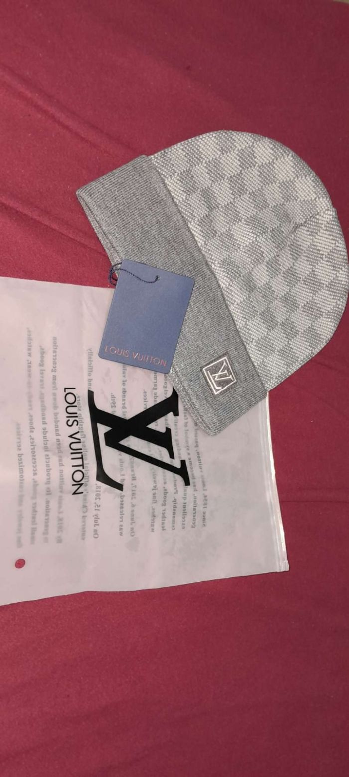 Bonnet lv 1:1 - photo numéro 3