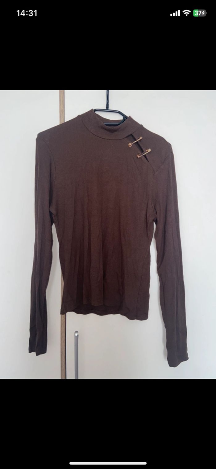 Pull marron détail doré - photo numéro 2