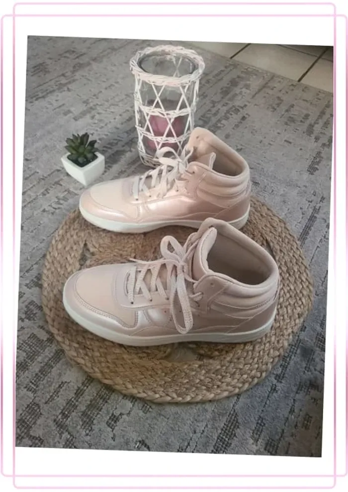 Baskets montantes  – neuves et confortables - photo numéro 5