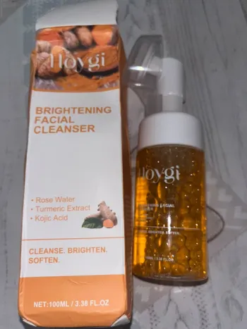 Mousse exfoliante visage