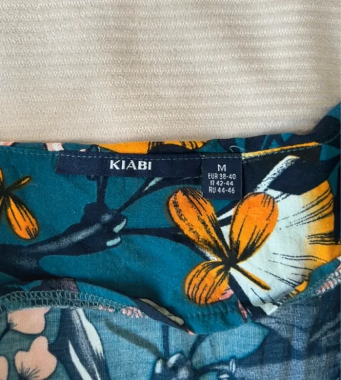 Combi short Kiabi coloré fleuri taille M - photo numéro 3