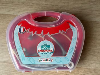Malette médicale docteur Ecoiffier accessoires en plastique et bois
