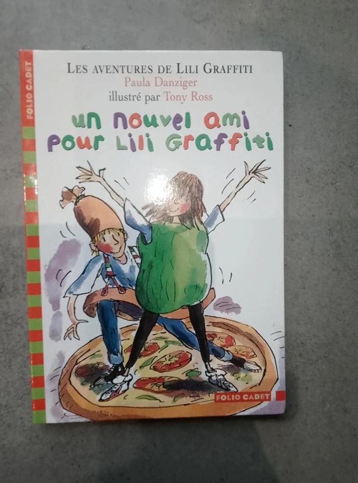 Livre enfant - lot de 7 livres de la collection "Les aventures de Lili Graffiti" - photo numéro 8