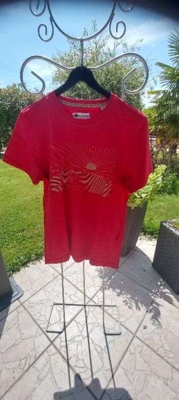 Tee shirt