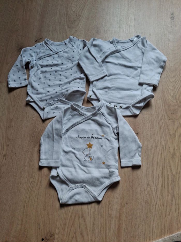 3 bodies croisés