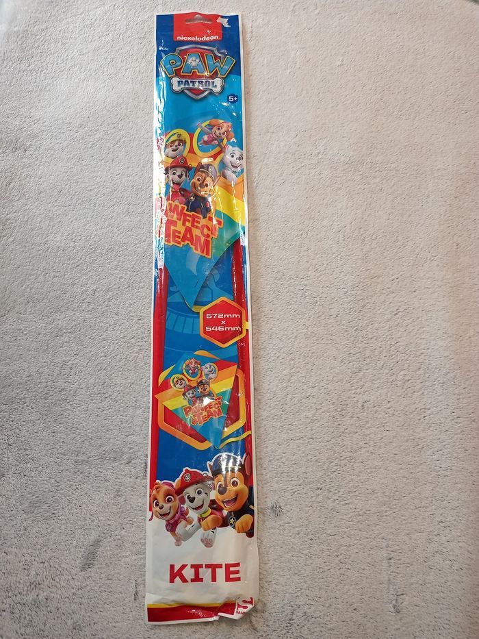 Günther Flugspiele 1281 - Cerf-Volant monofil Paw Patrol Adventure, env. 98 x 53 cm, cerf-Volant pour Enfants en Film PE résistant, pour Les Enfants à partir de 4 Ans Günther Flugspiele 1281 - Cerf-Volant monofil Paw Patrol Adventure, env. 98 x 53 cm, cerf-Volant pour Enfants en Film PE résistant, pour Les Enfants à partir de 4 Ans