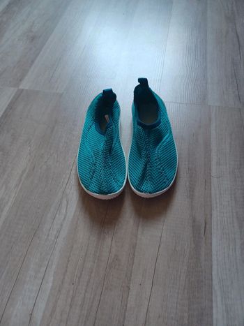 Très jolie chaussures mixte pour enfants pour plage