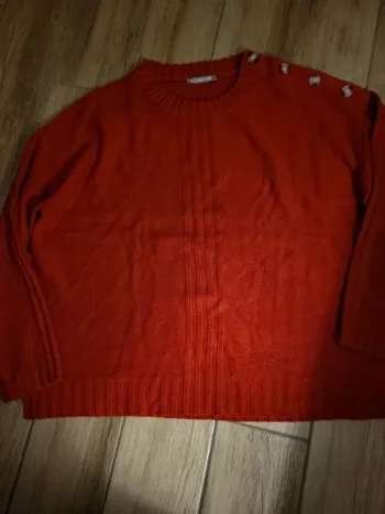 Pull rouge