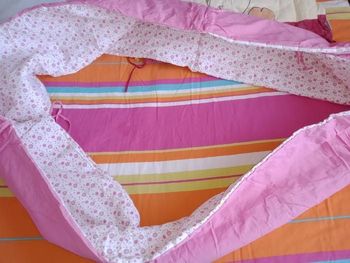 Tour de lit ou parc rose