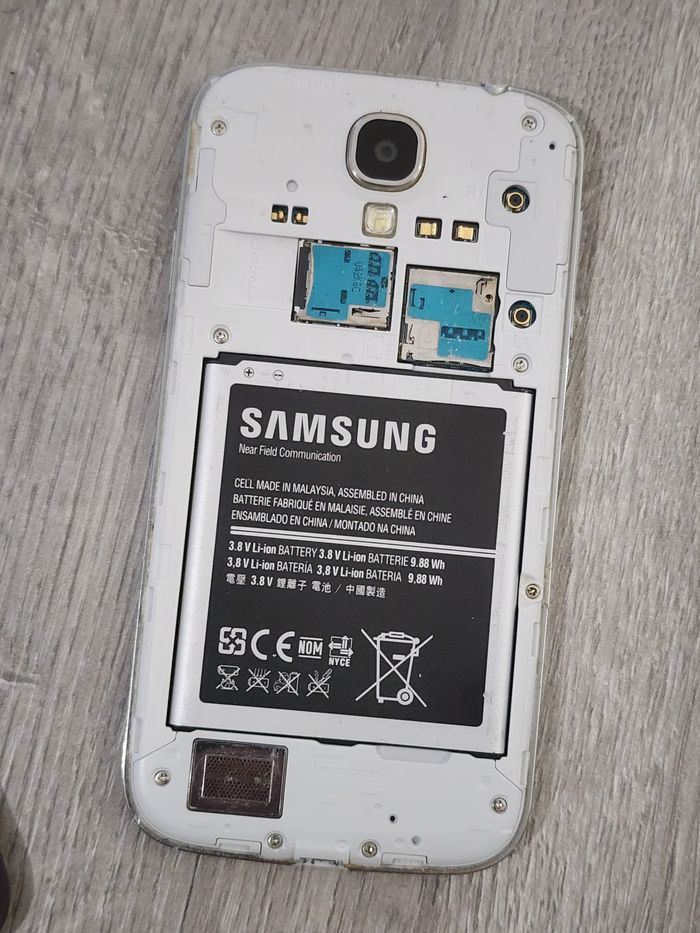 Samsung Galaxy S4 + étui S-View officiel – fonctionne – avec boîte - photo numéro 7