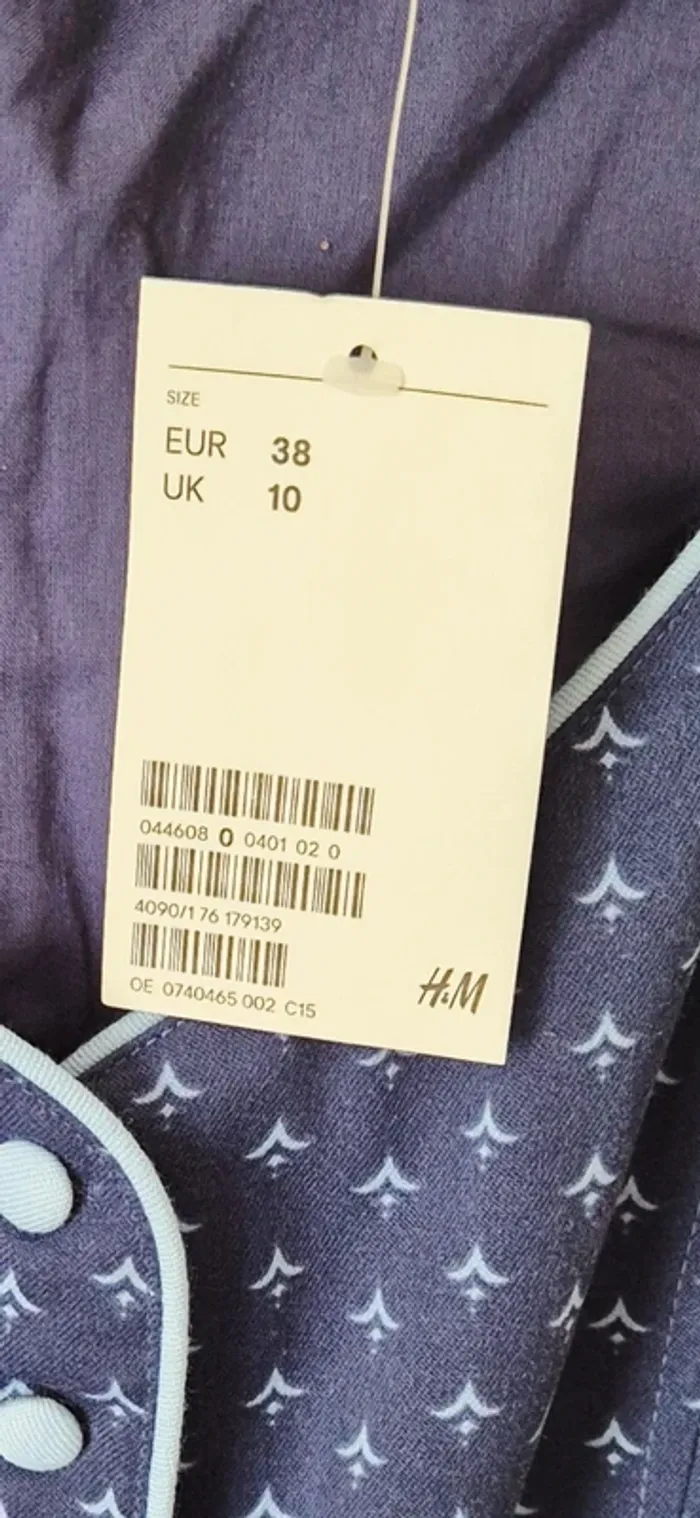 Robe H&M Taille 38 - photo numéro 2