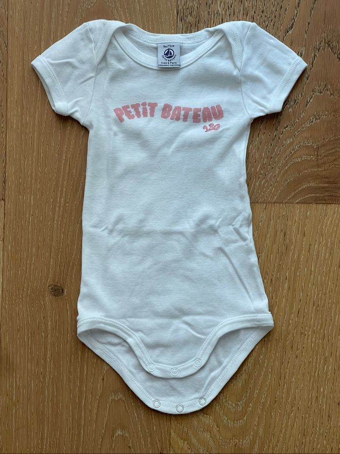 Petit Bateau lot 6 bodies manches courtes 9 mois - photo numéro 6