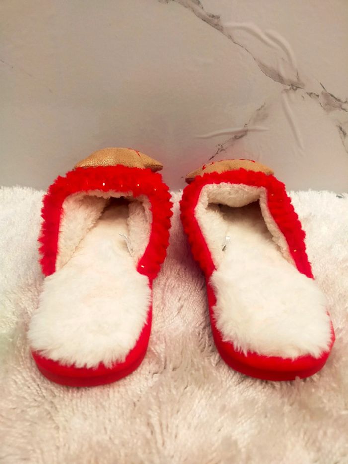 Jolie pantoufles rouge de Noël confortable et chaude taille 38/39 - photo numéro 4