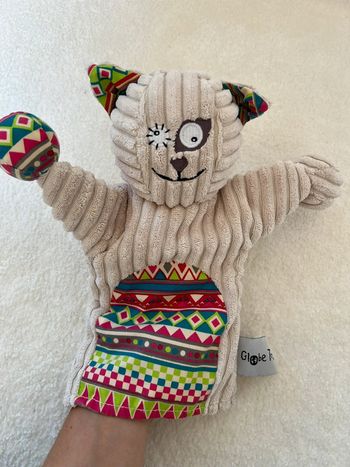 Doudou marionnette chat Globe Trotoys