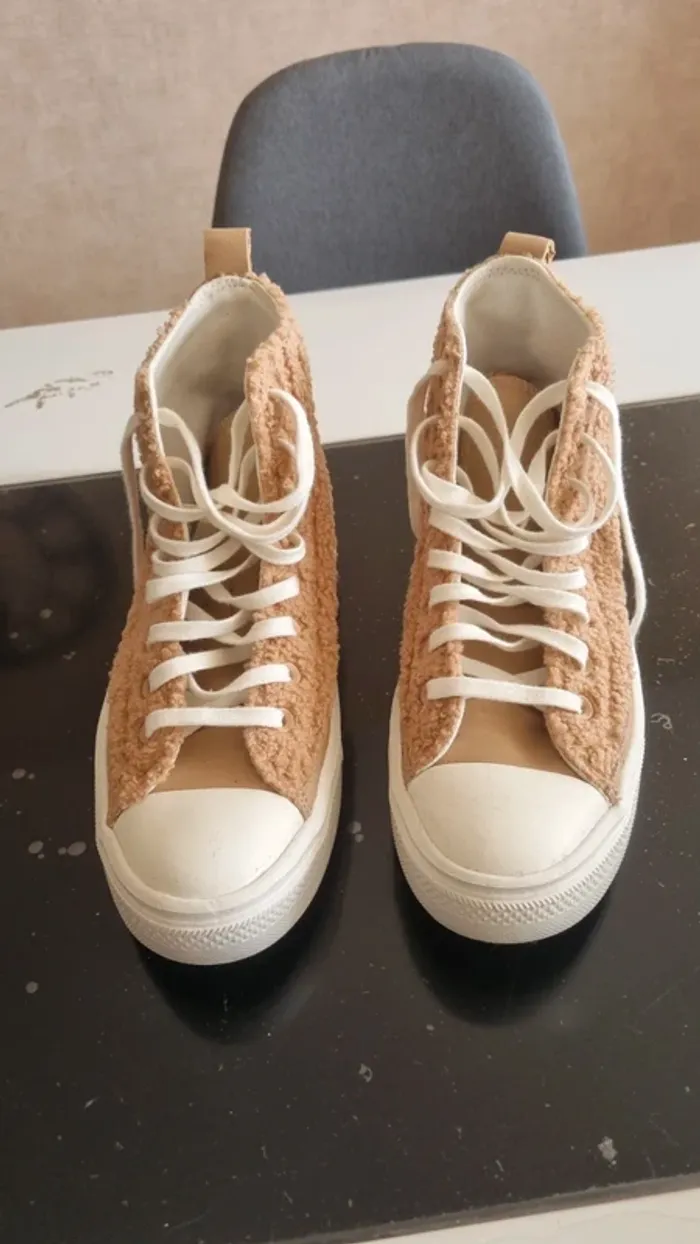 Converse - photo numéro 2