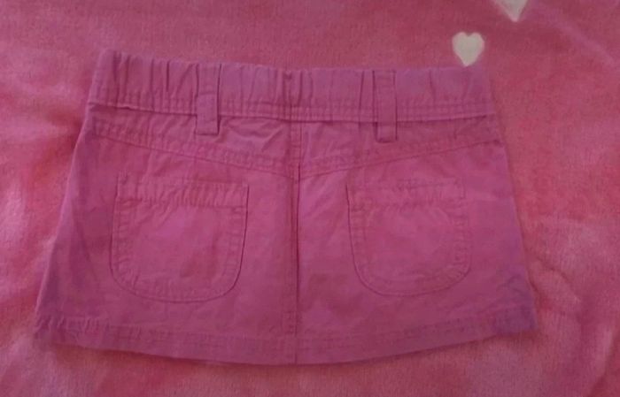 Jupe Hello Kitty taille 3 ans en très bon état - photo numéro 3