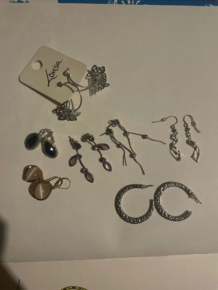 Lot des 7 paire de boucles d’oreilles