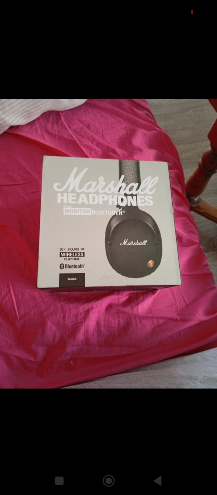 Très beau monitor marshall neuf sous emballage à 70€ avec le code
BRONZETTE30
Le monitor passe à 55€ - photo numéro 2