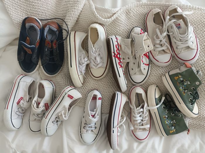 Lot de paires de chaussures garçon pointure 28 29