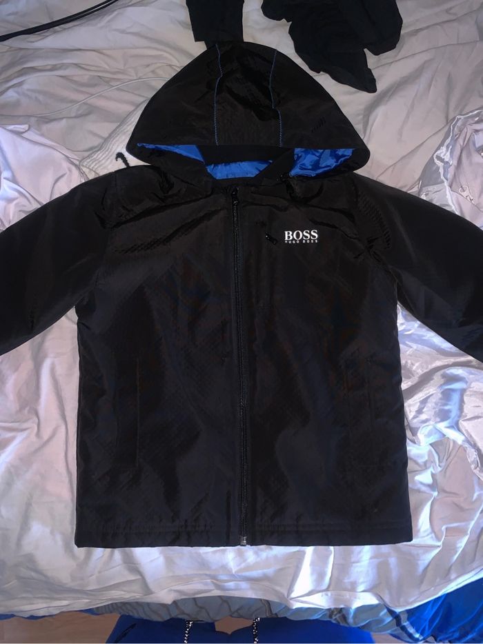 Veste enfants 8-9ans Hugo boss neuf sans étiquette - photo numéro 5