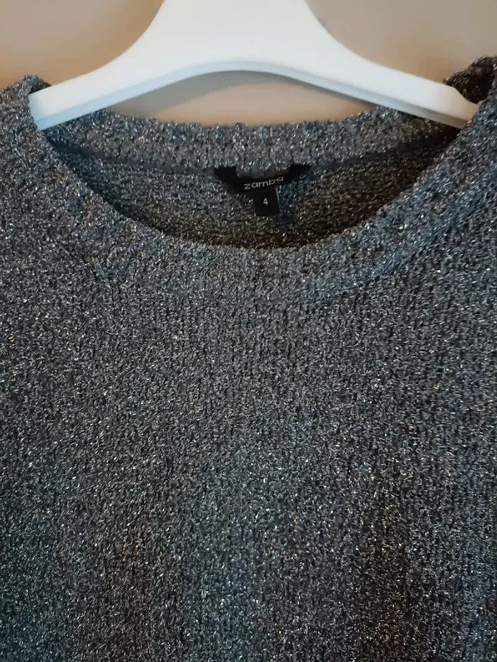 Joli pull taille 4 TBE - photo numéro 2