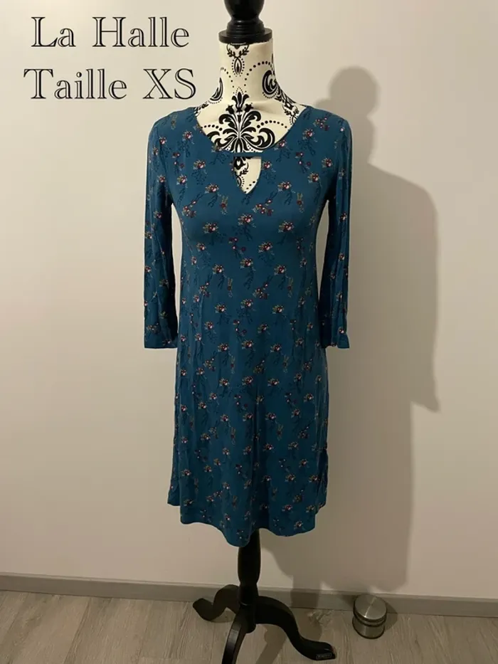 Robe manches 3/4 La Halle taille XS bleu canard à fleurs