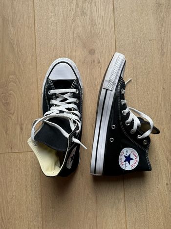 Converse noire