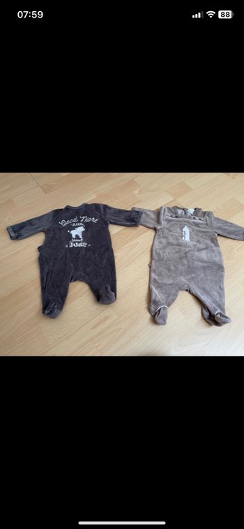 Lot de grenouillère / pyjama - 1 mois - Très bon état