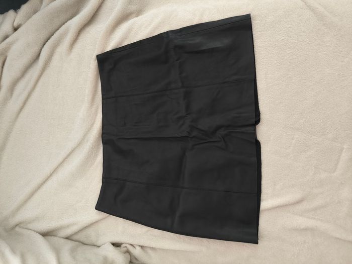 Jupe similicuir noir - photo numéro 5