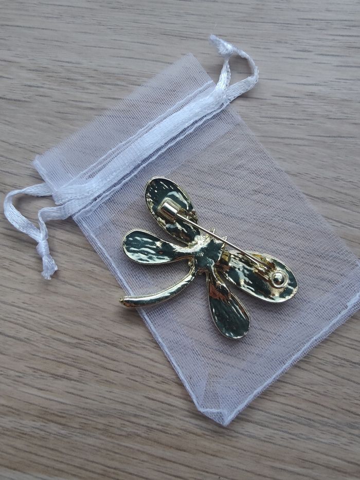 Broche libellule effet diamants - photo numéro 3