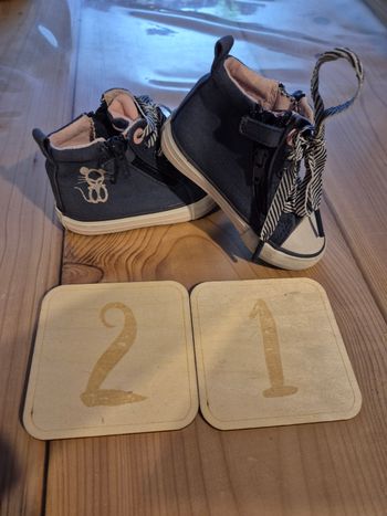 Chaussures neuves obaibi T21