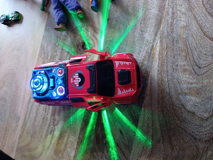 Ensemble de voiture et figurine divers - photo numéro 4