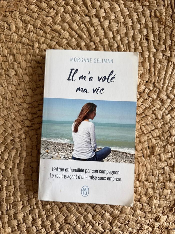 Livre il m’a volé ma vie